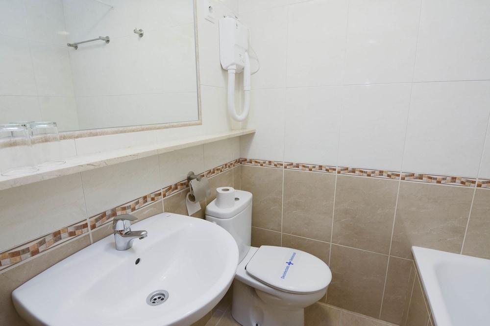 Hostal Edreira Madrid Eksteriør billede